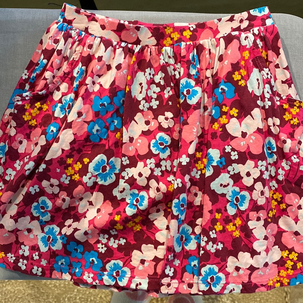 Girls Lands’ End Cotton Skort Size Small 7-8, Pink w/ Floral Pattern, Worn once!